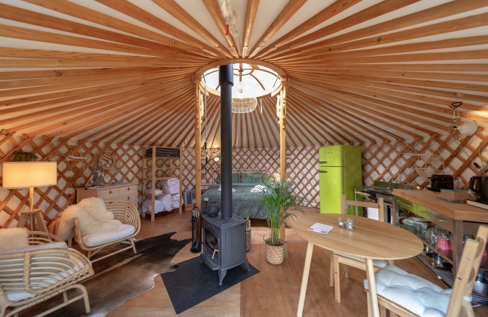 20240924 meuleman yurt 2 lr robbaas