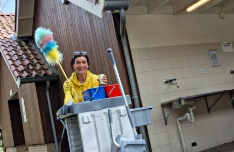 Schoonmaakmedewerkers (20-32 uur)